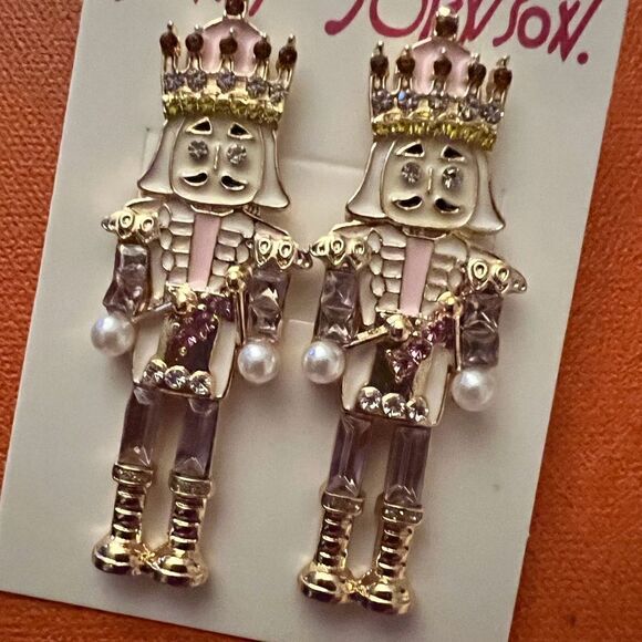 💛 🎉🎉🎉HOST PICK 🎉🎉🎉Betsey Johnson NEW festive Nutcracker earrings 🎉🎉🎉💛 - Picture 5 of 8